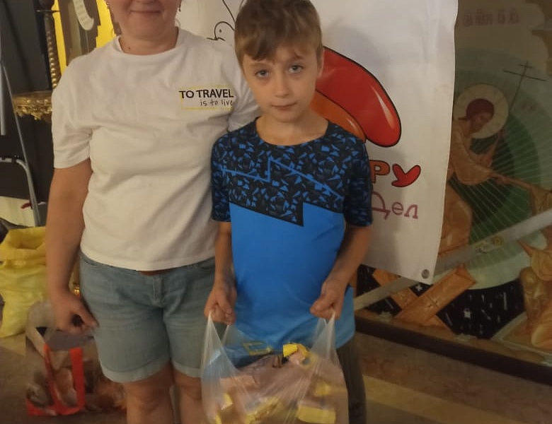 Помощь в подготовке к школе многодетным семьям при Храме Двенадцати Апостолов в Ховрине