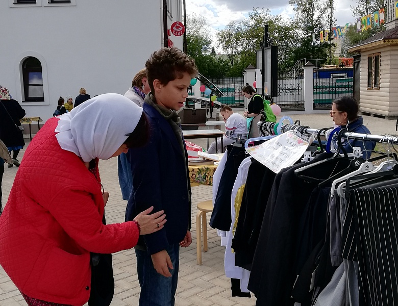 Помощь в подготовке к школе многодетным семьям при Храме Иконы Смоленской Божией Матери в Давыдково